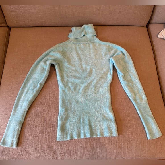 Bebe - Picture 12 of 17